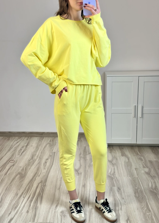 komplet damski sportowy bluza oversize spodnie z gumką dres damski casual wygodny look butik