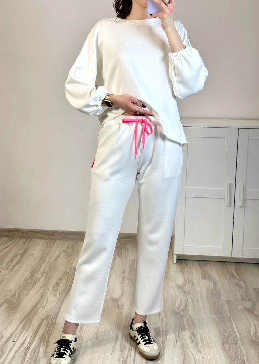 wygodny komplet damski miękka tkanina stylizacja dres damski minimalistyczny jasny outfit
