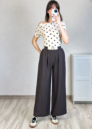 modne spodnie damskie wide leg z paskiem lekkie spodnie na lato styl casual elegancki outfit spodnie damskie z wysokim stanem szerokie nogawki wiskoza eleganckie spodnie do pracy i na co dzień