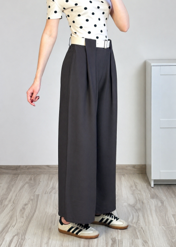 spodnie damskie wiskoza szerokie eleganckie pasek w zestawie stylowy outfit damski lato moda lekkie spodnie damskie szeroka nogawka wiskozowe przewiewne spodnie stylizacja wakacyjna outfit