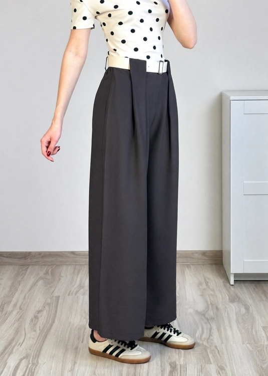 spodnie damskie wiskoza szerokie eleganckie pasek w zestawie stylowy outfit damski lato moda lekkie spodnie damskie szeroka nogawka wiskozowe przewiewne spodnie stylizacja wakacyjna outfit