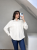 koszula damska jasna elegancka do pracy i na co dzień koszula damska luźny krój modna stylizacja koszula damska śmietankowa casual elegancki look koszula damska basic premium polska marka