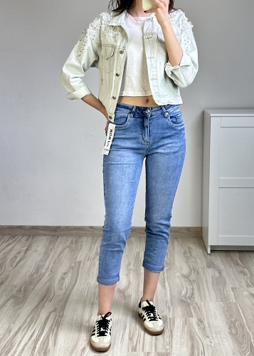 jeansy damskie mom fit wysoki stan elastyczne spodnie jeansowe dopasowane modelujące sylwetkę wygodne jeansy damskie casual codzienne stylizacje denim