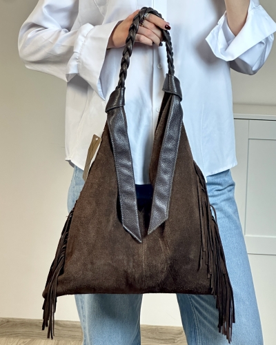 torebka zamszowa brązowa naturalna skóra frędzle duża torebka na ramię styl boho torebka z naturalnego zamszu brązowa z frędzlami i skórzanymi uchwytami duża pojemna