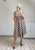 sukienka wizytowa z kopertowym dekoltem plus size sukienka midi elegancka na wesele plus size sukienka dla puszystych na uroczystości