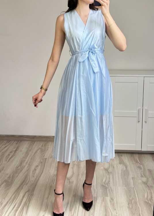 sukienka midi z dekoltem w serek elegancka sukienka midi kobieca rozkloszowana sukienka wizytowa midi lekka zwiewna