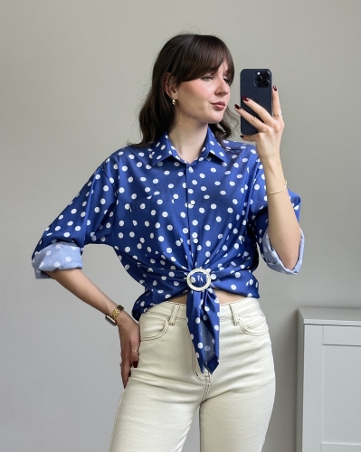 koszula damska w kropki klasyczna koszula z kołnierzykiem modna odzież damska butik koszula damska wiązana w talii stylowa koszula casual elegancka do jeansów i spodni