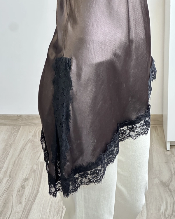 top damski elegancki casual satynowy z koronką stylizacja wieczorowa lekki top damski satynowy kobiecy fason modna stylizacja