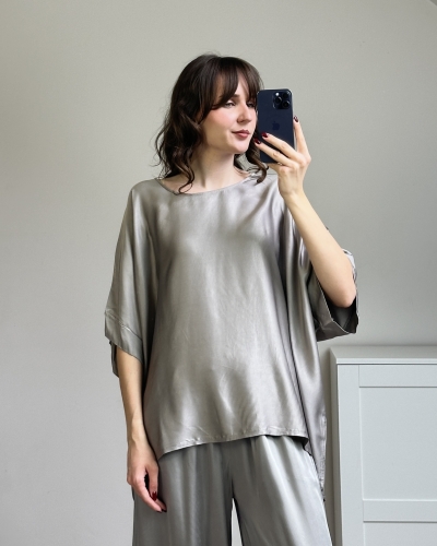 satynowa bluzka damska oversize elegancka stylizacja bluzka damska wiskoza satynowa premium oversize stylizacja bluzka oversize damska elegancka lekko połyskująca stylizacja