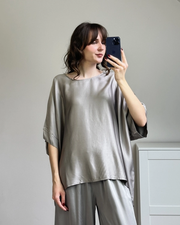 satynowa bluzka damska oversize elegancka stylizacja bluzka damska wiskoza satynowa premium oversize stylizacja bluzka oversize damska elegancka lekko połyskująca stylizacja