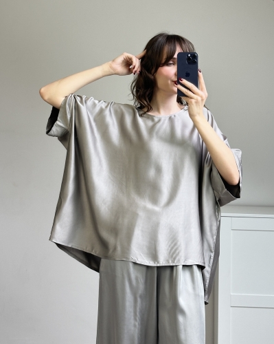 satynowa bluzka damska luźny fason premium stylizacja bluzka damska oversize elegancka do spodni i spódnicy stylizacja bluzka wiskozowa satynowa damska luksusowy materiał stylizacja