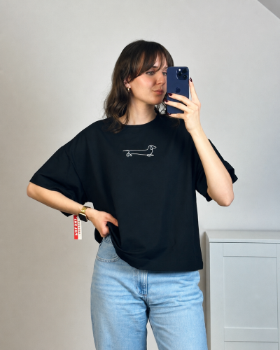 t-shirt z nadrukiem jamnika polska produkcja koszulka bawełniana z nadrukiem jamnika luźny krój