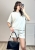 Szary zestaw dresowy bluza oversize i krótkie spodenki styl casual chic Miękki komplet dresowy w kolorze szarym idealny na co dzień i do domu