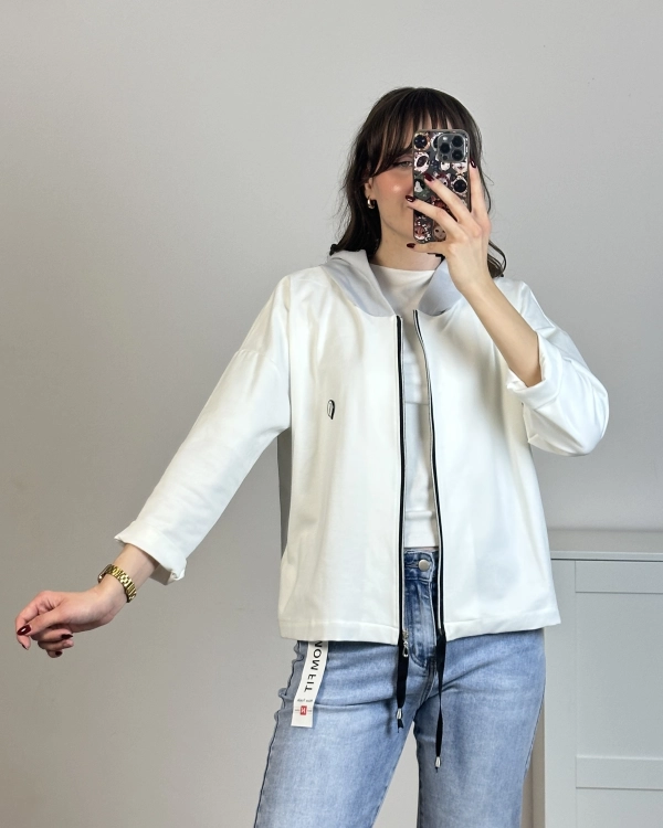 damska bluza na zamek z szarym kapturem prosty fason casual look