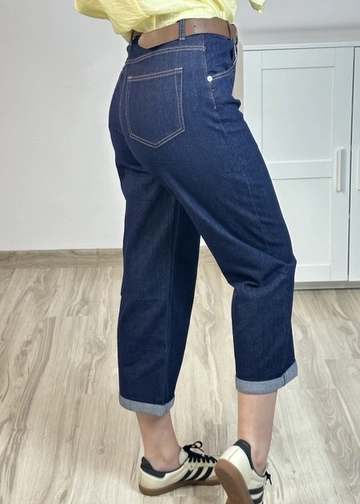 Jeansy damskie z prostą nogawką Lekkie jeansy damskie na cieplejsze dni