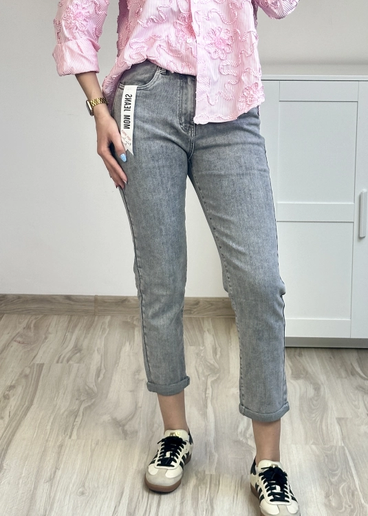 elastyczne jeansy mom fit damskie szare na wiosne i lato wygodne z miękkiego dżinsu