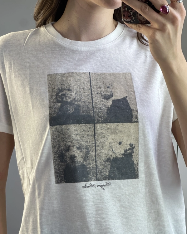 Casualowy biały T-shirt damski z motywem psów Modny T-shirt z bawełny z subtelnym printem psów