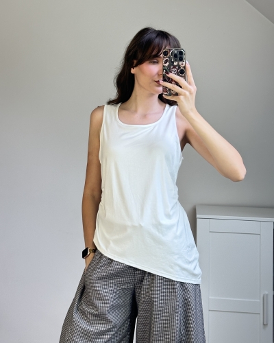 Wiskozowy top basic bez rękawów biały damski