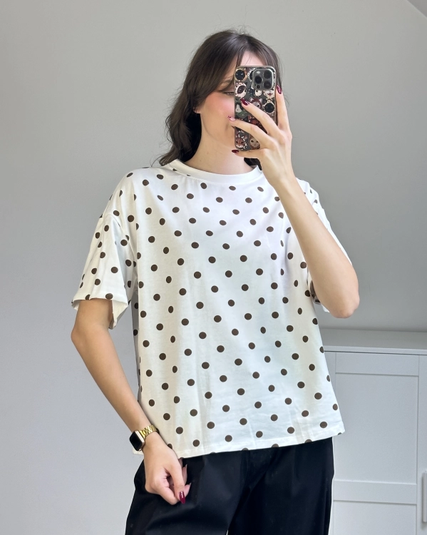 Koszulka bawełniana w brązowe groszki Luźny t-shirt damski z wzorem kropek