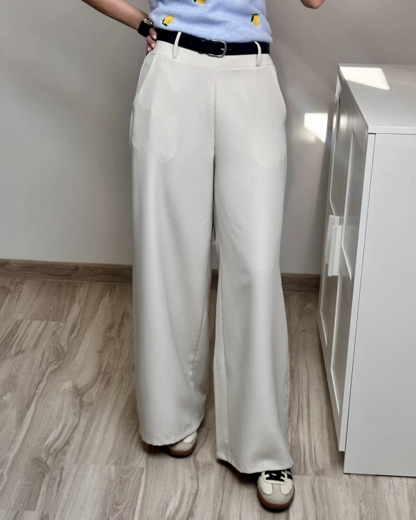 Spodnie materiałowe ecru – styl elegancki i minimalistyczny
