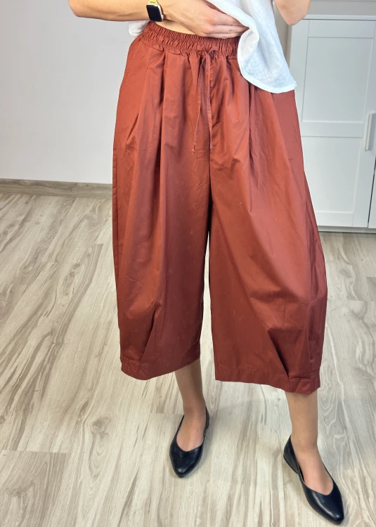 Modne spodnie culotte bawełniane w kolorze ceglastym