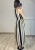 Zwiewna sukienka z wiskozy w pionowe paski beżowe