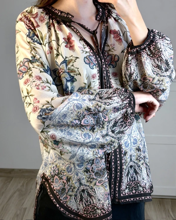 Elegancka koszula w kwiatowy wzór beż