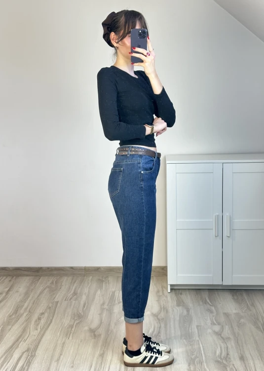 Niebieskie jeansy mom fit damskie