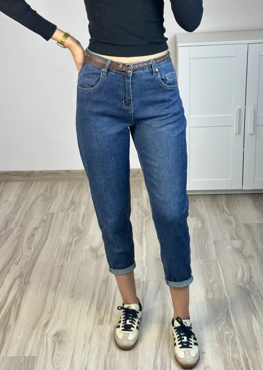 Jeansy mom fit ze zwężaną nogawką
