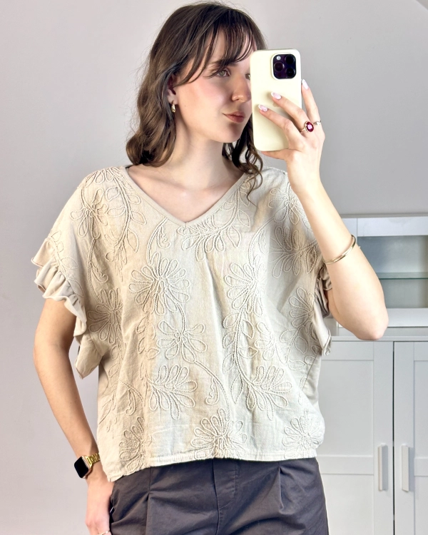 beżowa bluzka haftowana damska styl boho elegancki outfit