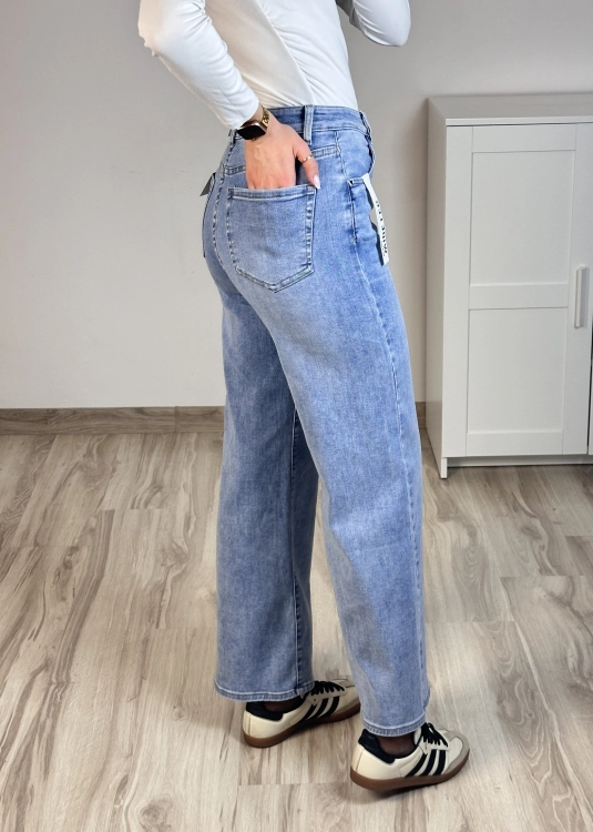 jeansy druga skóra szerokie nogawki wysoki stan styl casual