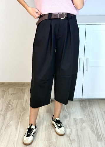 Spodnie culotte czarne z paskiem