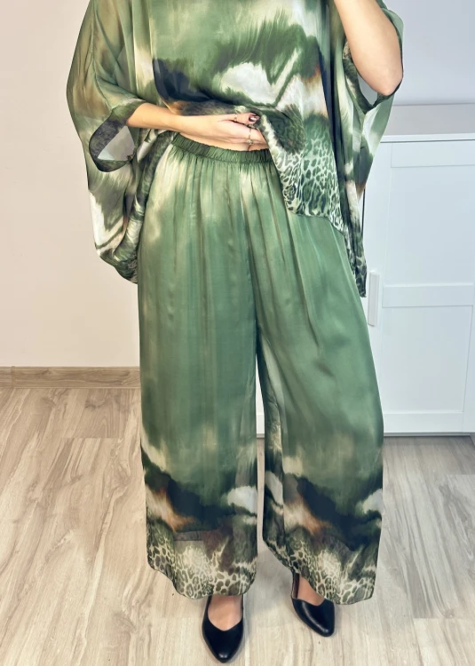 elegancki zestaw bluzka i szerokie spodnie zielony