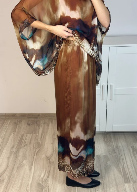 elegancki zestaw bluzka i szerokie spodnie brąz z błękitem we wzory
