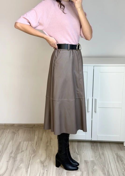 Elegancka spódnica midi z ekoskóry i paskiem