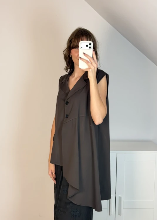 Elegancka brązowa kamizelka asymetryczna