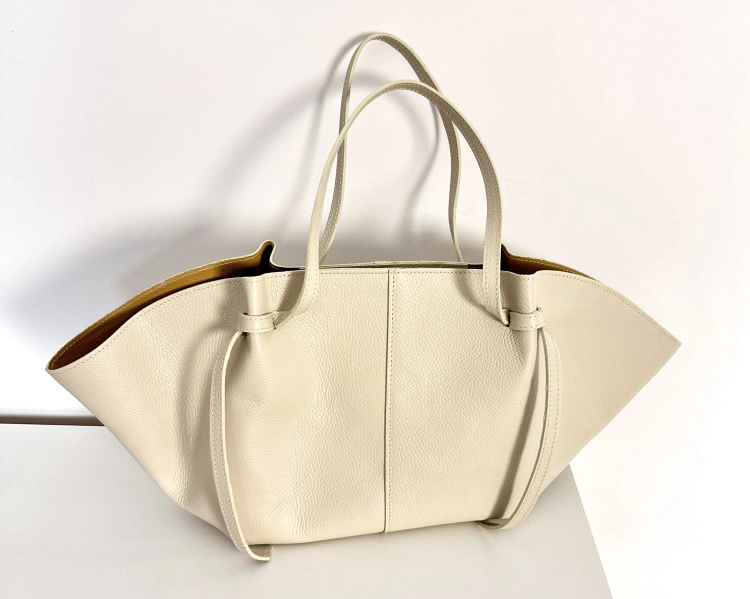 elegancka torebka shopper beżowa codzienna stylowa demellier polene