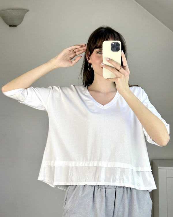 kobiece ubrania bluzka luźny krój modna stylizacja bawełna oversize tshirt