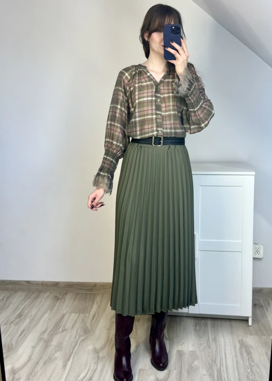 Oliwkowa spódnica plisowana midi z paskiem