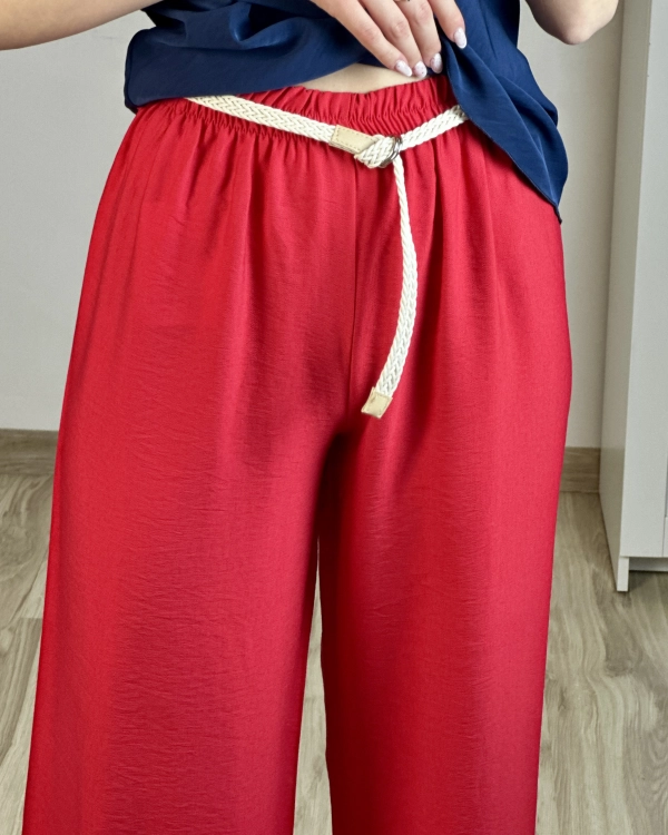 wiskozowe spodnie damskie czerwone komfortowe spodnie damskie szerokie czerwone styl casual czerwone spodnie damskie lekkie oddychające