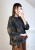 Bluza w kwiaty z surowo wykończonymi brzegami