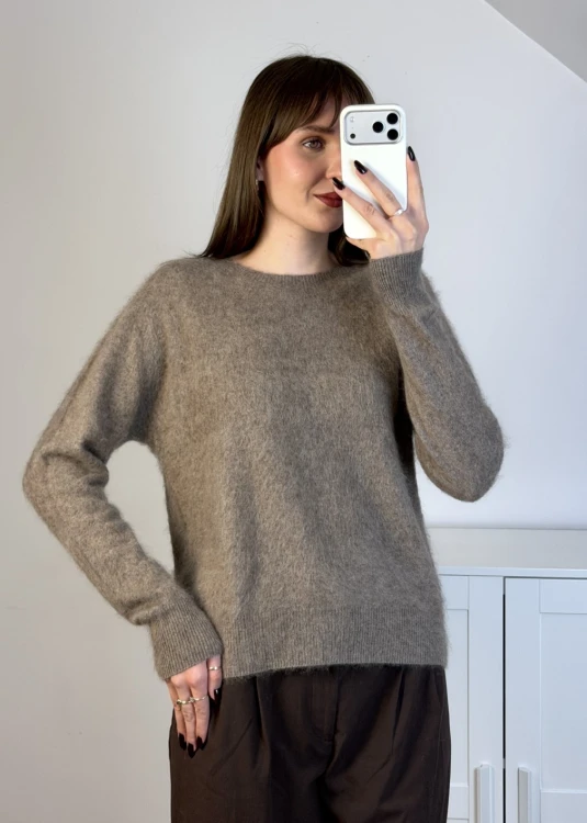 Sweter z wełną merino, kaszmirem i jedwabiem – cappuccino