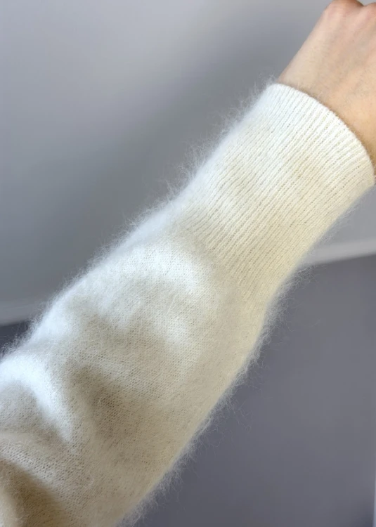 Lekki i ciepły sweter z wełną merino – śmietankowy