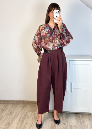 Eleganckie spodnie barrel z paskiem – bordo
