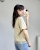 T-shirt luźny wygodny fason z koronką T-shirt z koronką kobiecy detal styl casual