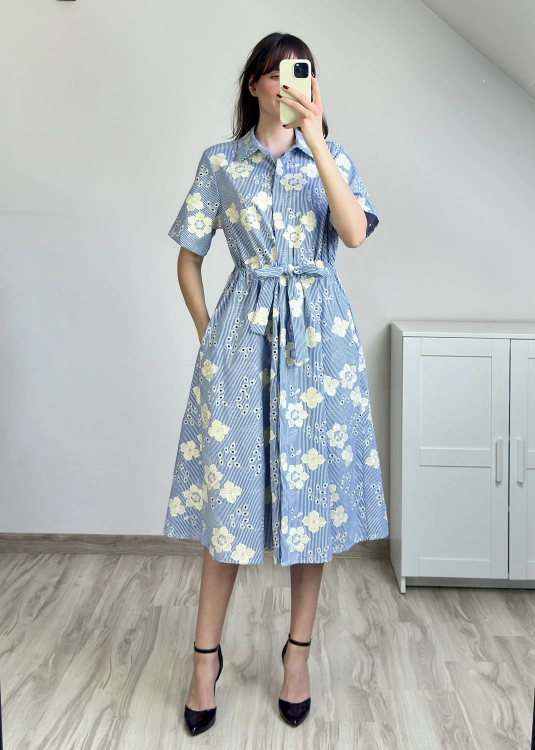 Sukienka midi grubszy materiał nie prześwituje Sukienka z haftem elegancki detal