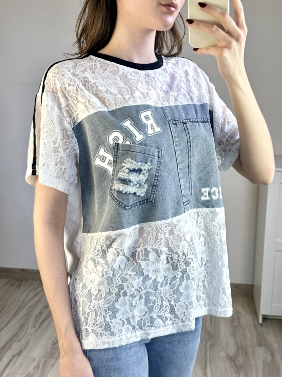 Bluzka z nadrukiem i kieszonką stylizacja Bluzka lekka kobieca z koronką Bluzka casual do jeansów styl codzienny